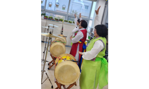 [공립명지치매전문주야간보호센터] 장구공연 관람